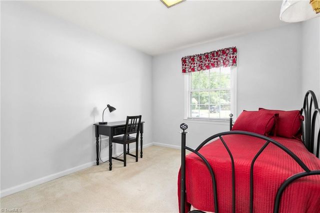 6304 Roblyn Road, Greensboro, NC 27410