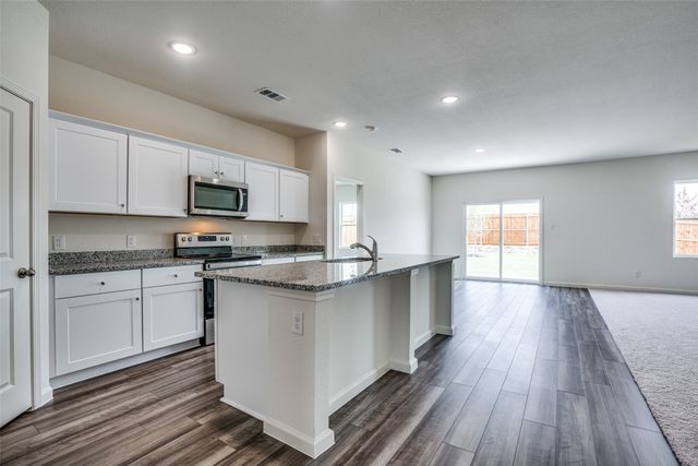 786 Wilshire Drive, Lavon, TX 75166