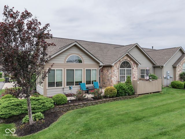 1037 Laurelwood Lane, Greenwood, IN 46142
