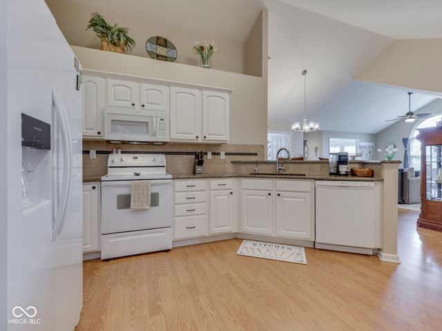 1037 Laurelwood Lane, Greenwood, IN 46142