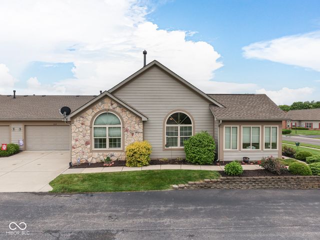 1037 Laurelwood Lane, Greenwood, IN 46142
