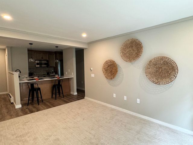 30 Wolf Rd Unit 612, Lebanon, NH 03766