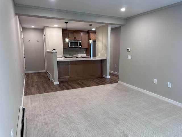30 Wolf Rd Unit 612, Lebanon, NH 03766
