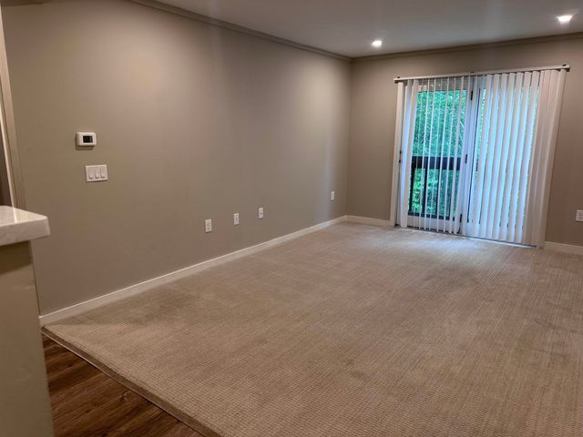 30 Wolf Rd Unit 612, Lebanon, NH 03766