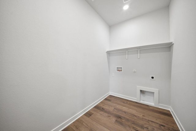 156 Hornet ST, Elgin, TX 78621