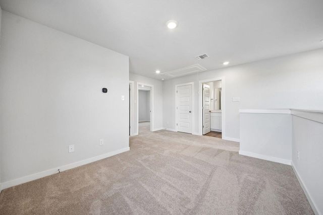 156 Hornet ST, Elgin, TX 78621