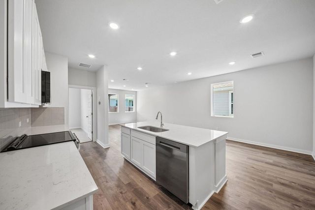 156 Hornet ST, Elgin, TX 78621