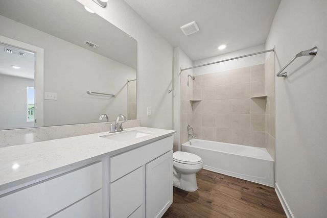 156 Hornet ST, Elgin, TX 78621