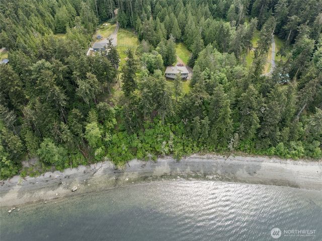 127 Sand Cove Lane, Lopez Island, WA 98261
