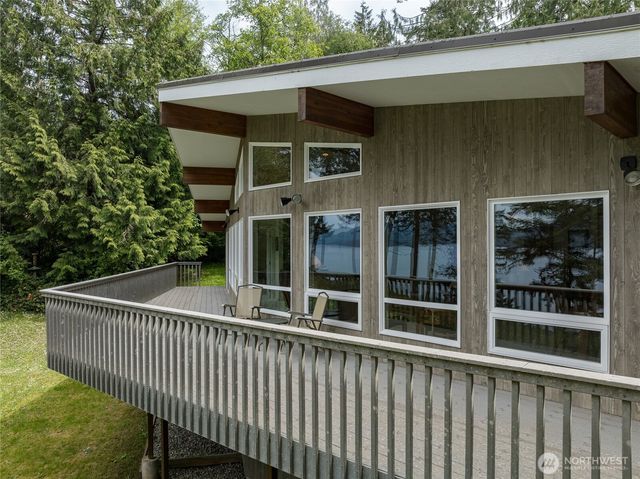 127 Sand Cove Lane, Lopez Island, WA 98261