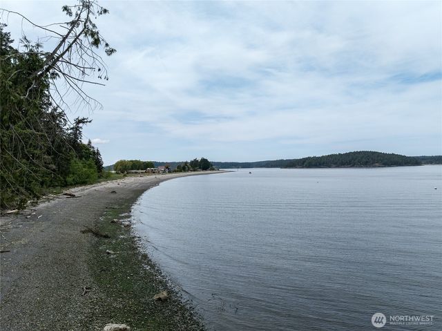 127 Sand Cove Lane, Lopez Island, WA 98261