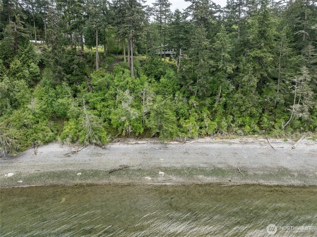 127 Sand Cove Lane, Lopez Island, WA 98261