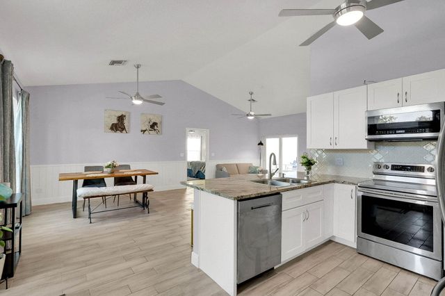 1176 Staghorn Street, Wellington, FL 33414