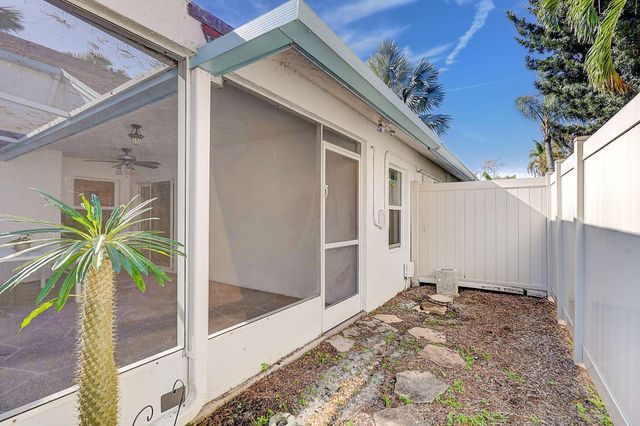 1176 Staghorn Street, Wellington, FL 33414