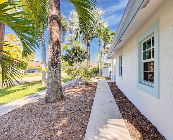 1176 Staghorn Street, Wellington, FL 33414