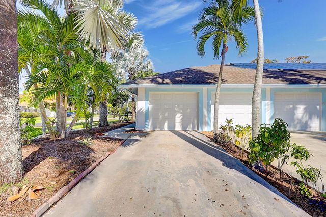 1176 Staghorn Street, Wellington, FL 33414