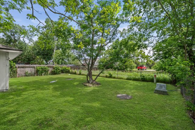 12939 Segrest Drive, Houston, TX 77047