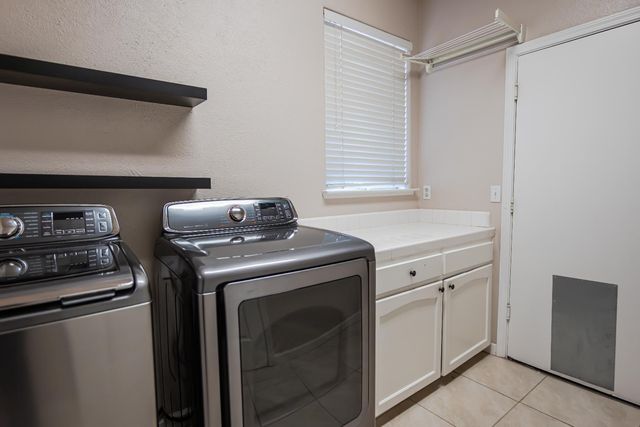 7556 N Trellis Circle, Fresno, CA 93720