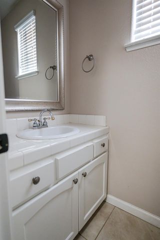 7556 N Trellis Circle, Fresno, CA 93720