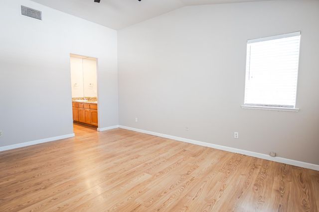 7556 N Trellis Circle, Fresno, CA 93720