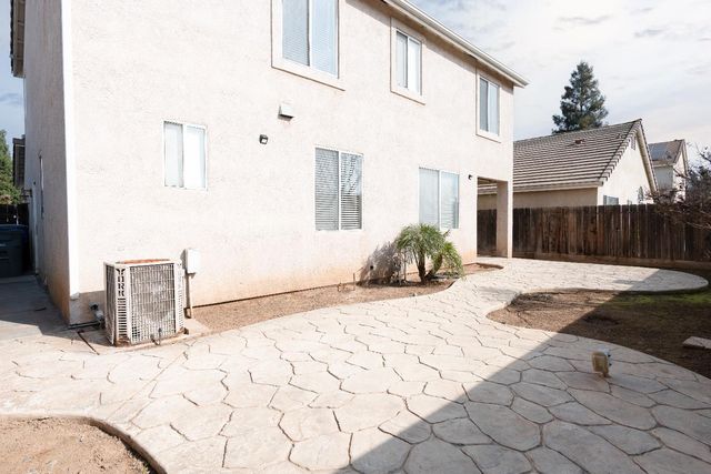 7556 N Trellis Circle, Fresno, CA 93720