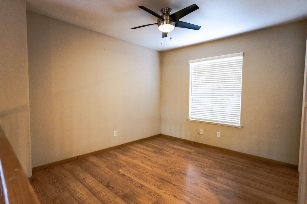 Image 17 of property listing at 7556 N Trellis Circle, Fresno, CA 93720