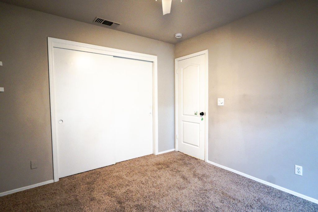 Image 25 of property listing at 7556 N Trellis Circle, Fresno, CA 93720