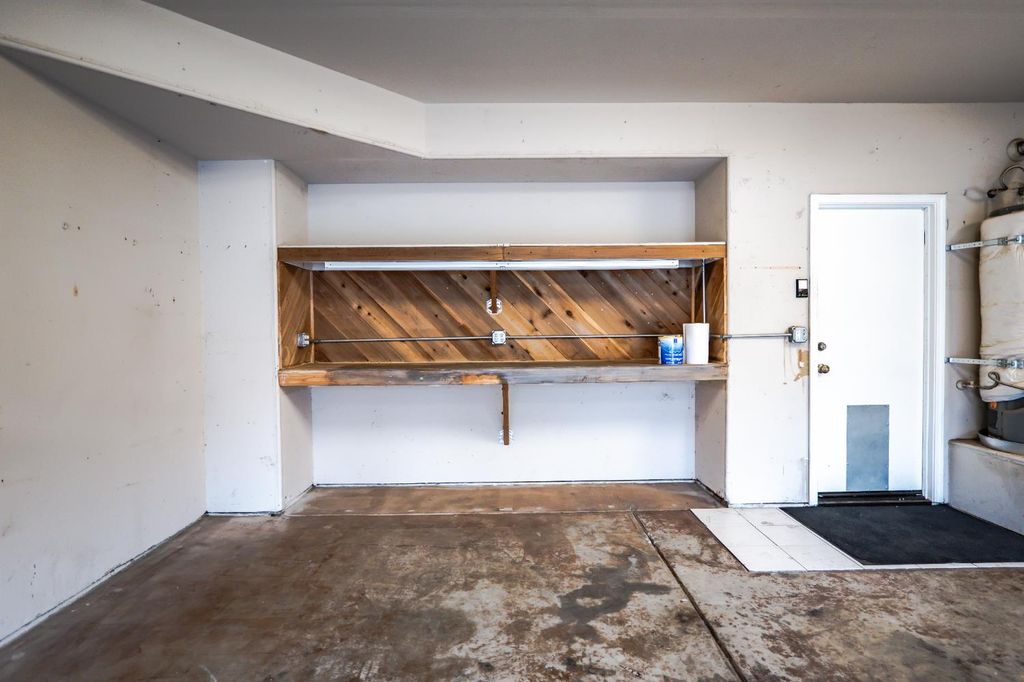 Image 39 of property listing at 7556 N Trellis Circle, Fresno, CA 93720