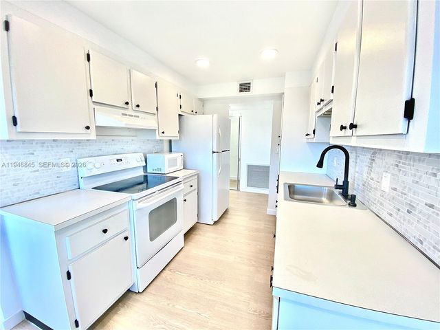 1200 NE Miami Gardens Dr 1020W, Miami, FL 33179