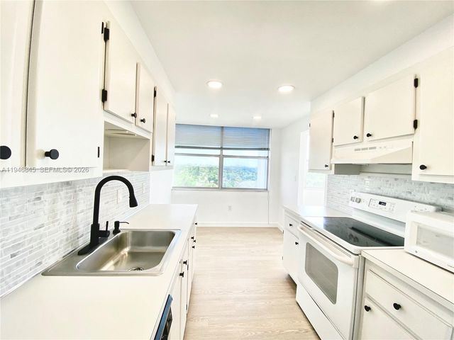 1200 NE Miami Gardens Dr 1020W, Miami, FL 33179