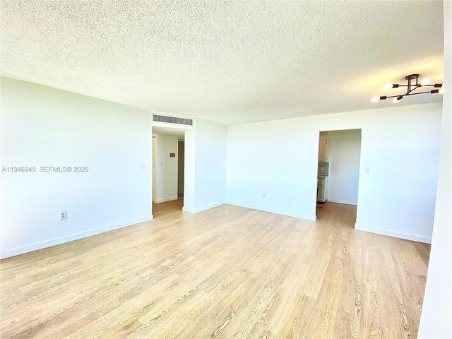 1200 NE Miami Gardens Dr 1020W, Miami, FL 33179