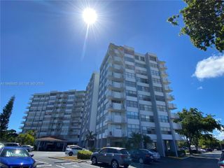 1200 NE Miami Gardens Dr 1020W, Miami, FL 33179