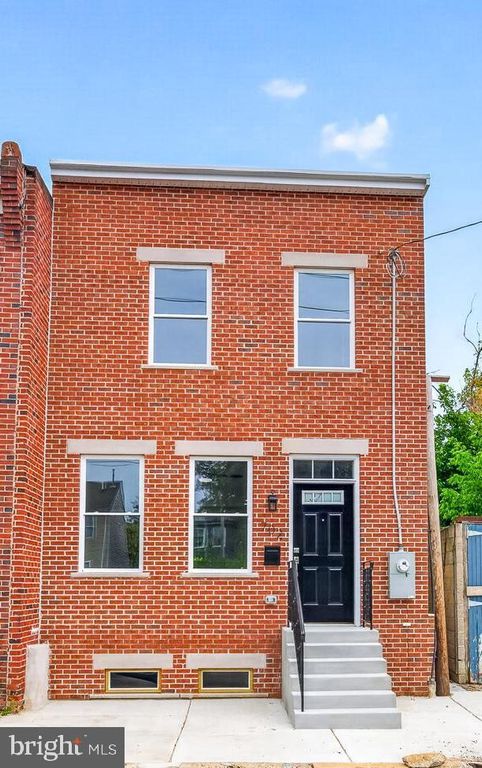 702 N CHURCH ST, WILMINGTON, DE 19801 — exterior