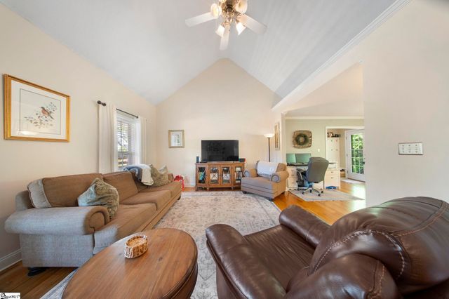 819 N Alderwood Road, Woodruff, SC 29388