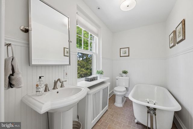405 WYNMERE RD, Wynnewood, PA 19096
