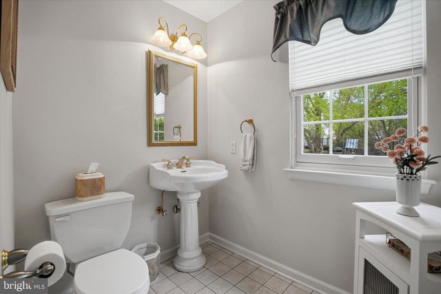 1008 CANTER CIR, New Hope, PA 18938