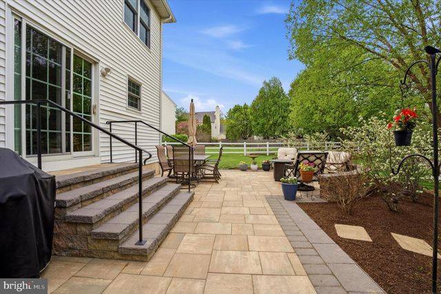 1008 CANTER CIR, New Hope, PA 18938