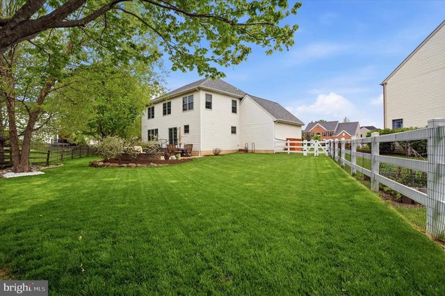 1008 CANTER CIR, New Hope, PA 18938