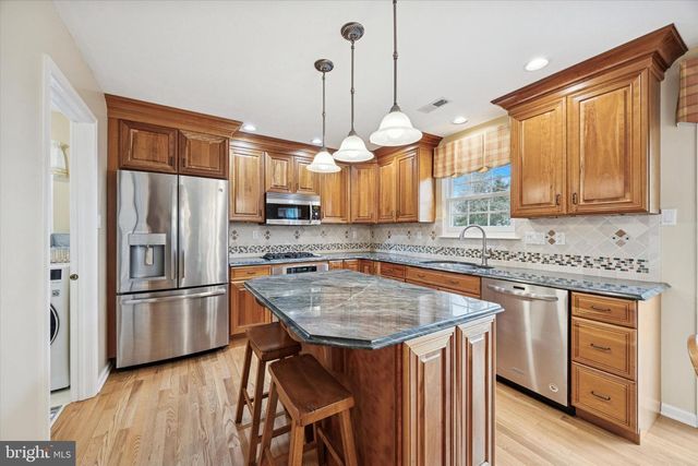 1008 CANTER CIR, New Hope, PA 18938