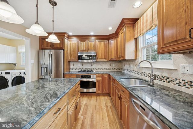1008 CANTER CIR, New Hope, PA 18938