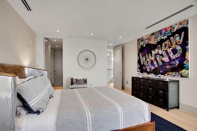 3301 NE 1st Ave PH-2, Miami, FL 33137