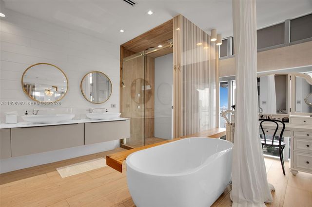 3301 NE 1st Ave PH-2, Miami, FL 33137