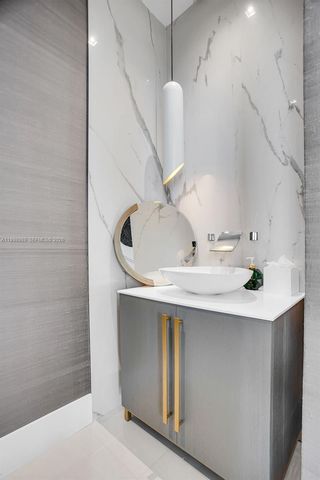 3301 NE 1st Ave PH-2, Miami, FL 33137