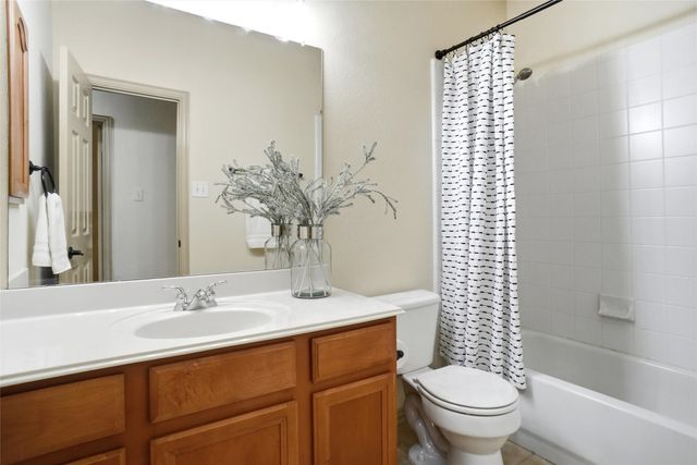 1821 Vintage Drive, Corinth, TX 76210