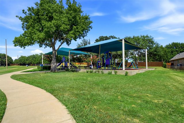 1821 Vintage Drive, Corinth, TX 76210