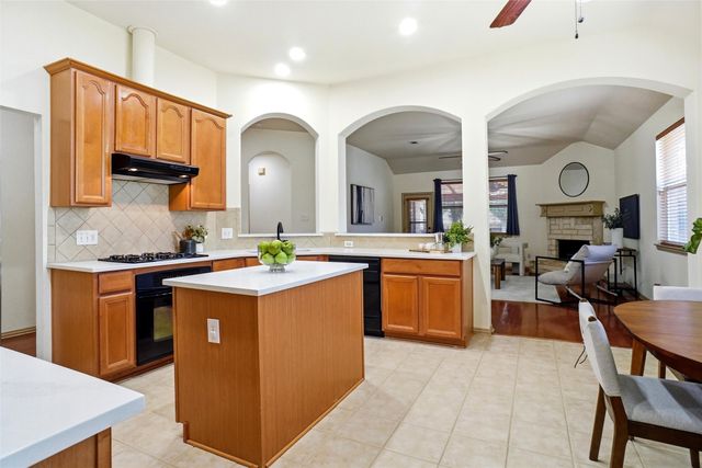 1821 Vintage Drive, Corinth, TX 76210