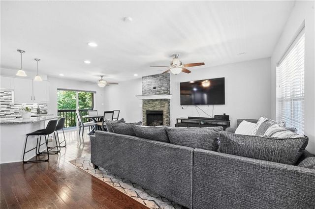 5108 E 39th Street, Kansas City, MO 64128