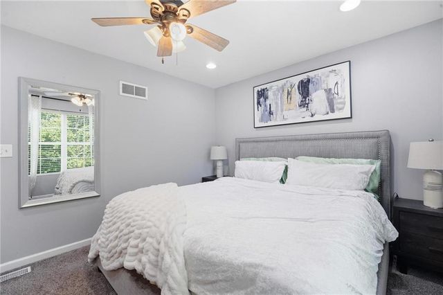 5108 E 39th Street, Kansas City, MO 64128