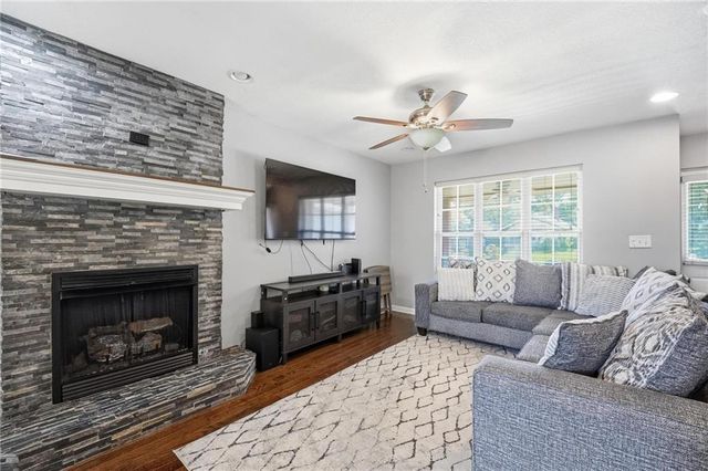 5108 E 39th Street, Kansas City, MO 64128