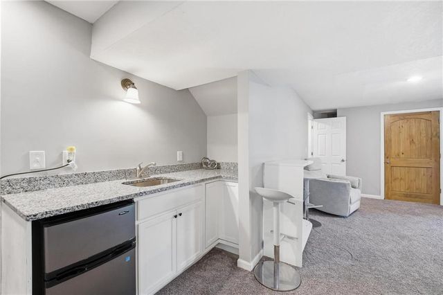 5108 E 39th Street, Kansas City, MO 64128